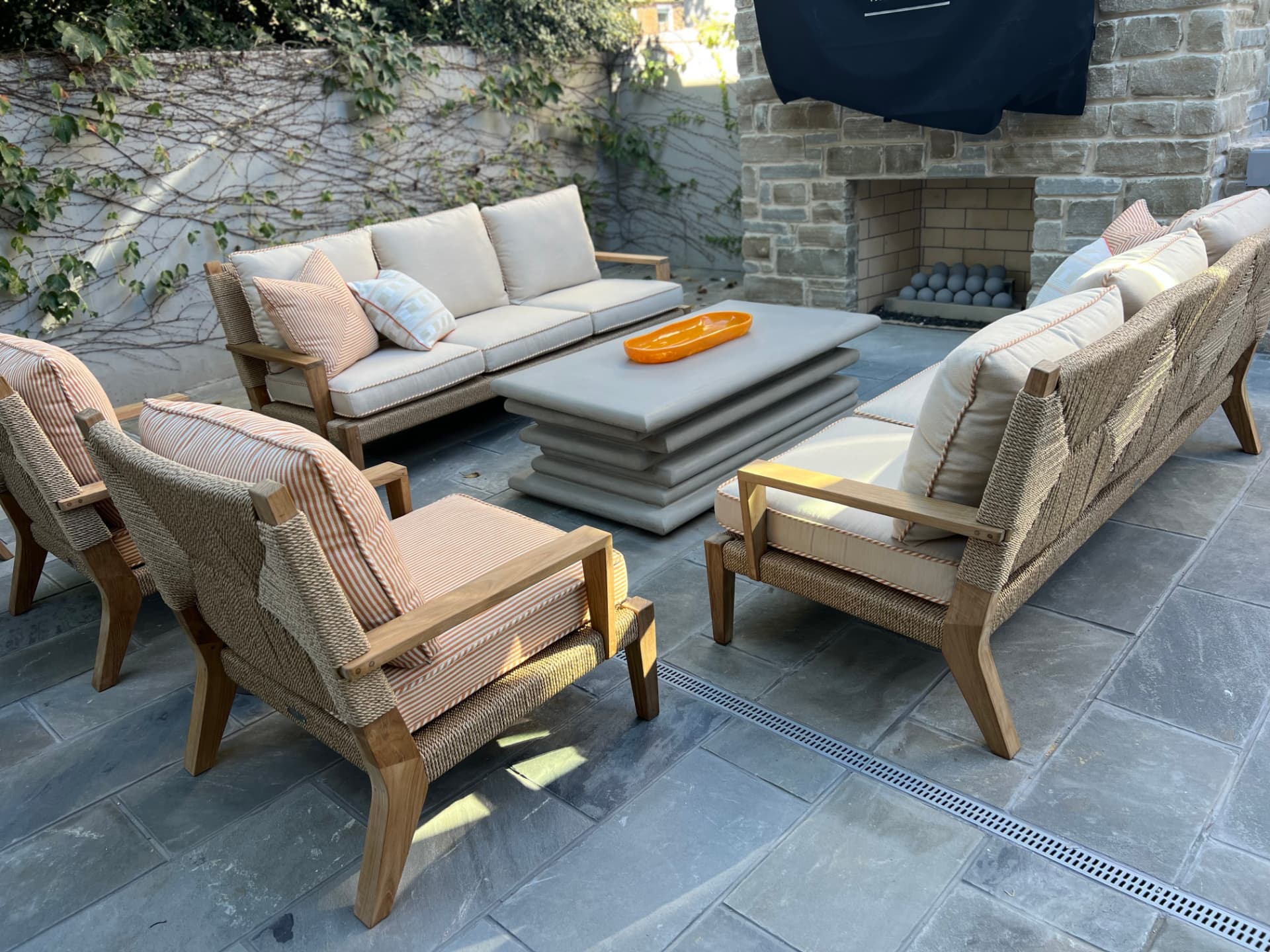 Outdoor Lounge
5,500 SqFt Home | 500+ Items Installed