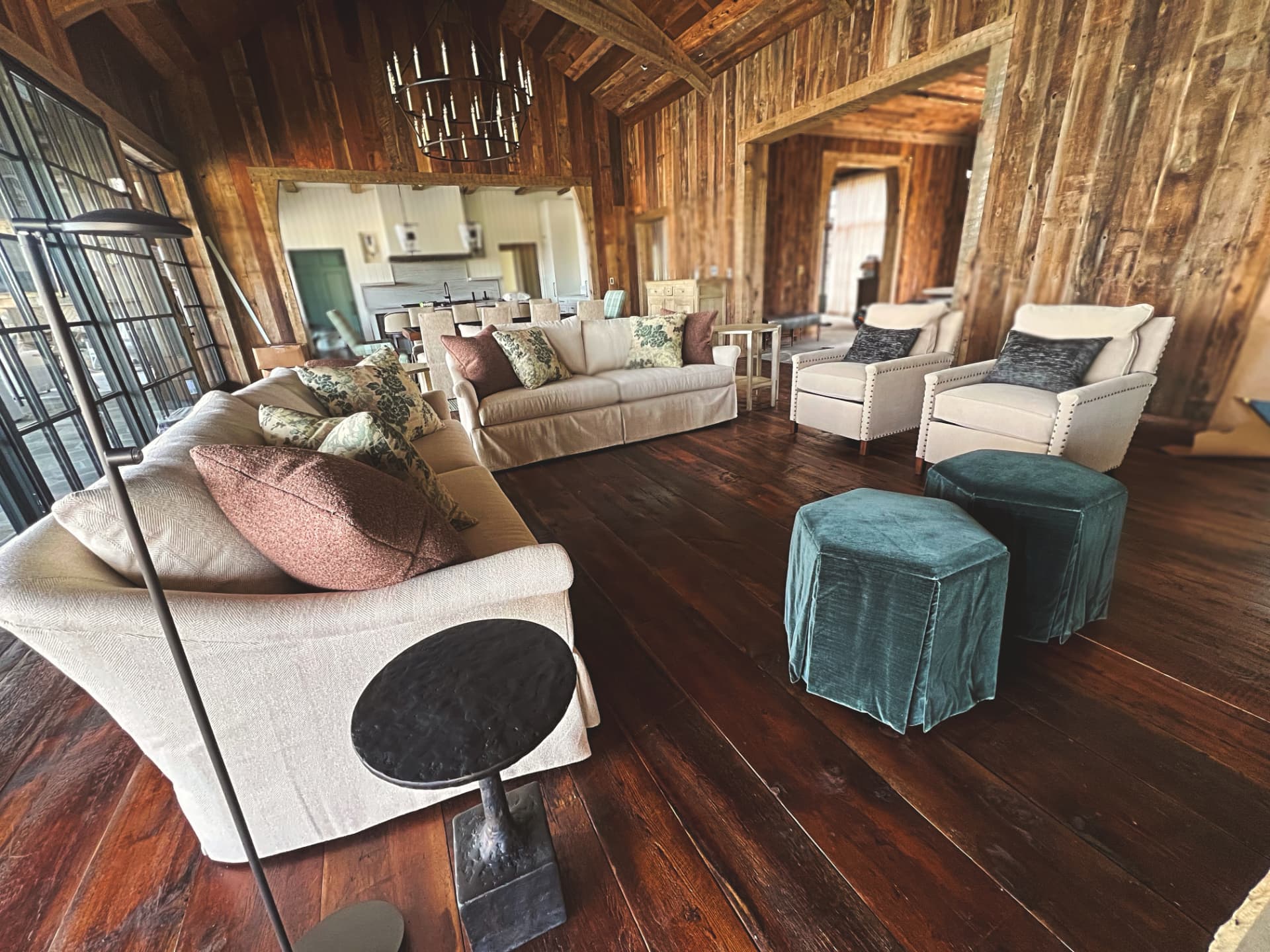 Great Room
5,500 SqFt Home | 500+ Items Installed

